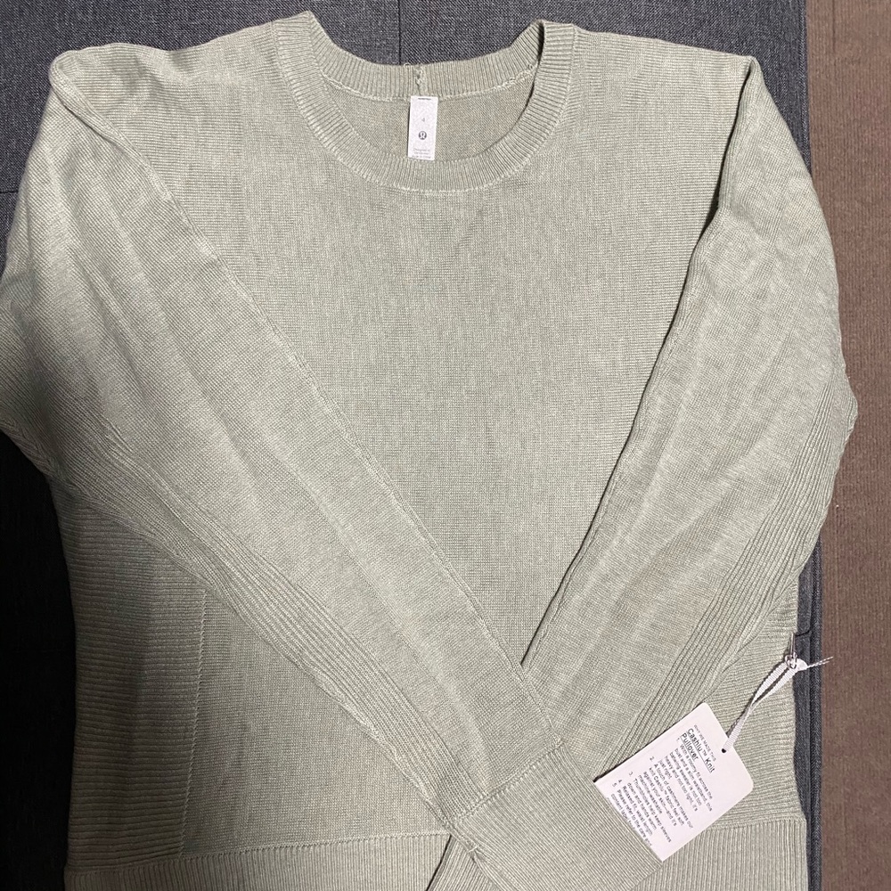 NWT Lululemon Cashlu Pullover Sz4